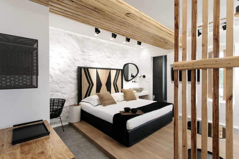 Bedroom 3, Alkyoni Beach Hotel, South Aegean