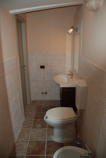 Bathroom 5, B&B Via Roma 9, Sassari