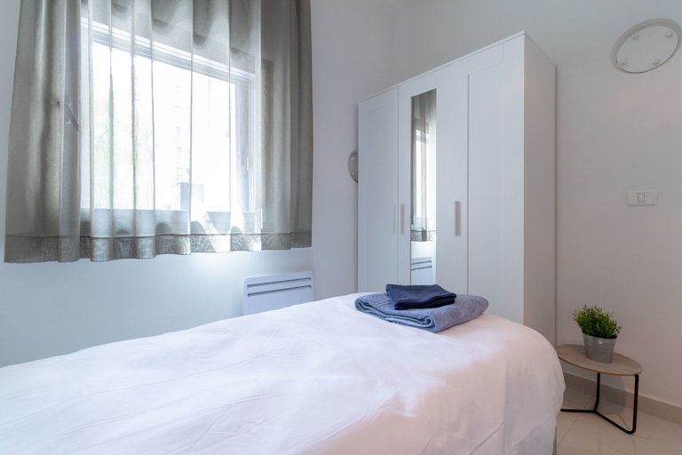 Bedroom 3, Full Option 9 People Central Location