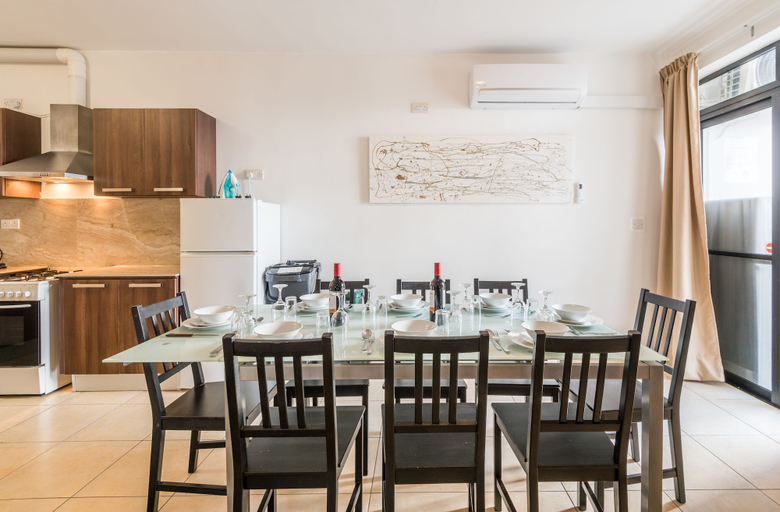 Others 5, Seashells 2 Bedroom Apartment by Getaways Malta, Saint Paul's Bay