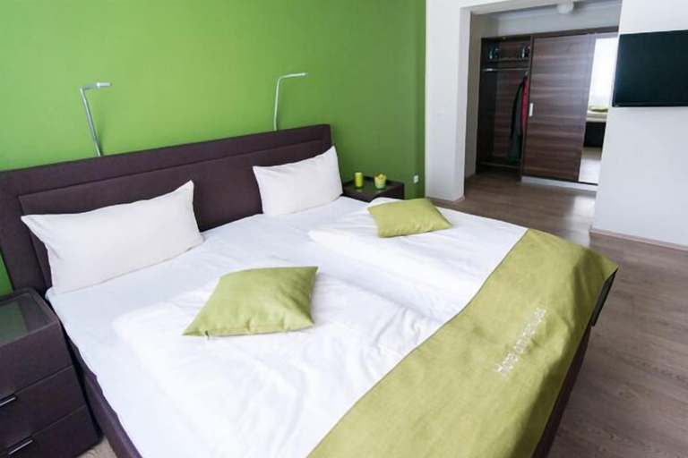 Bedroom 4, Hotel am Herkules - garni, Kassel