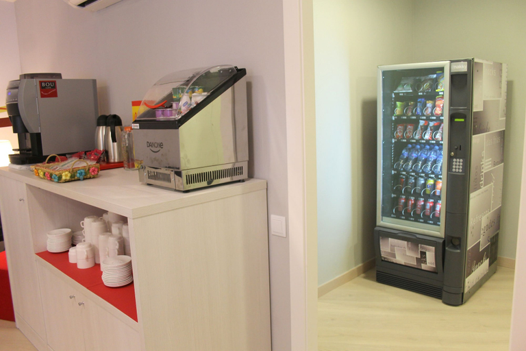 Others 5, Hostal Aslyp 114, Barcelona