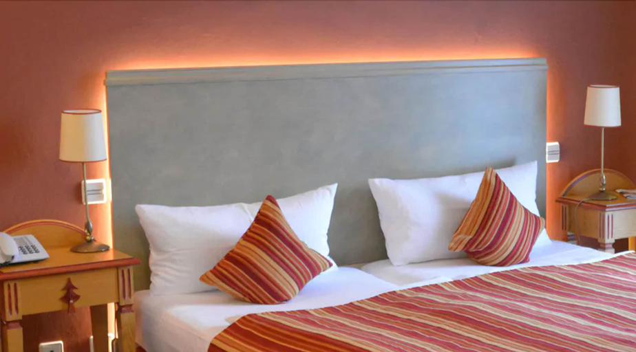 Bedroom 3, Hotel Schwarzwälder Hof, Ortenaukreis
