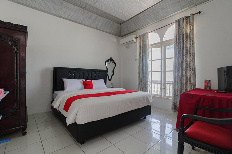 Bedroom 1, RedDoorz Syariah near Universitas Negeri Padang, Padang