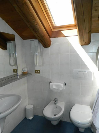 Bathroom 5, Monterosa Residence Hotel, Verbano-Cusio-Ossola