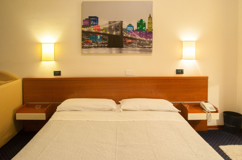 Bedroom 4, Hotel Elefante Bianco, Bologna
