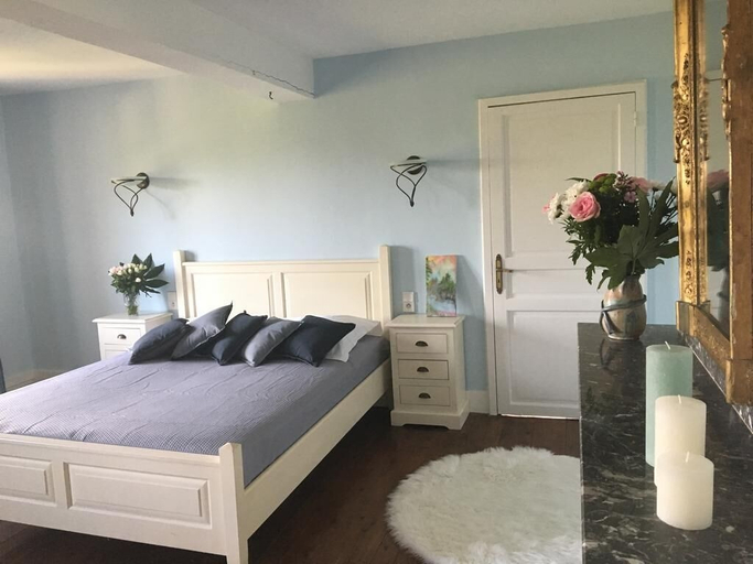Bedroom 4, Domaine de Menerque, Tarn