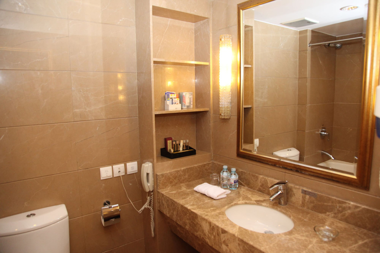 Bathroom 4, Oriental Garden Hotel, Beijing