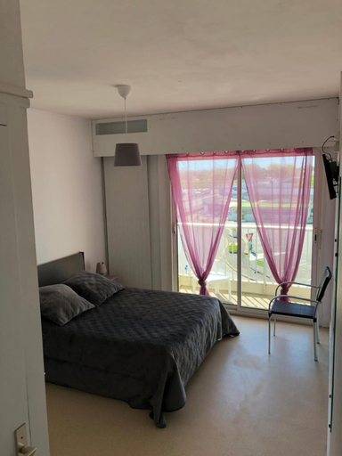 Bedroom 4, Hôtel du port, Vendée