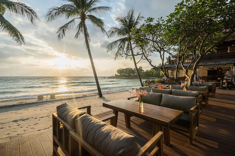 Exterior & Views 28