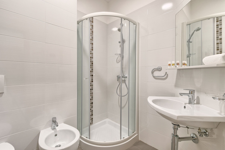 Bathroom 4, Adriatic Sol Apartments, Fažana
