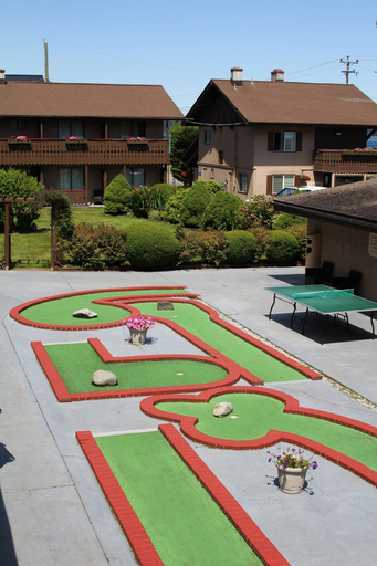 Exterior & Views 2, Ramada by Wyndham Campbell River, Comox-Strathcona