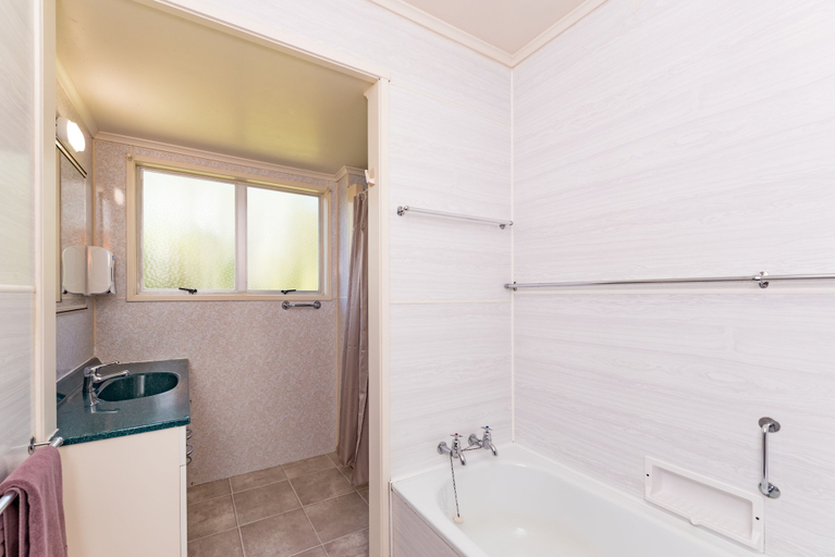 Bathroom 4, Te Ra Beach House, Far North