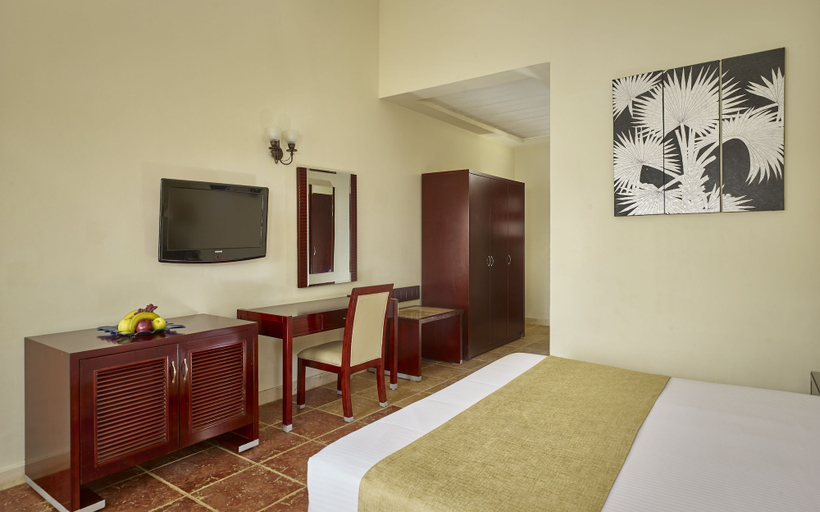 Bedroom 4, Coral Sea Beach & Aqua Park, 'Ataqah