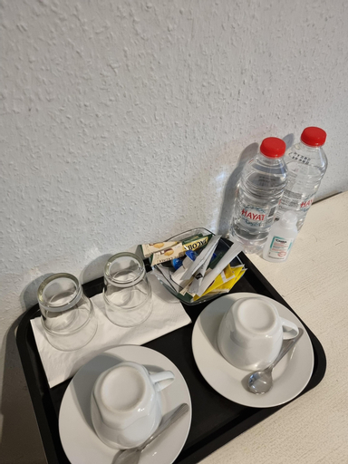 Food & Drinks