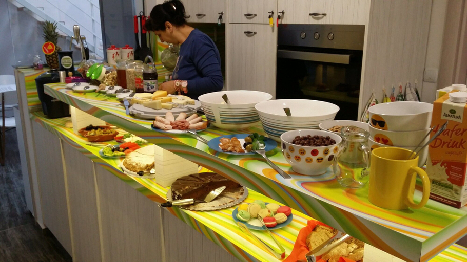 Food & Drinks 5, Red House, Kyustendil