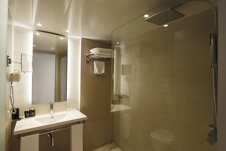 Bathroom 5, BG Hotel Rei del Mediterrani, Baleares