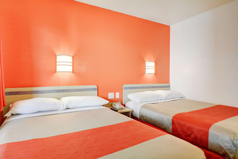 Bedroom 3, Motel 6 Southington, CT - Hartford, Hartford