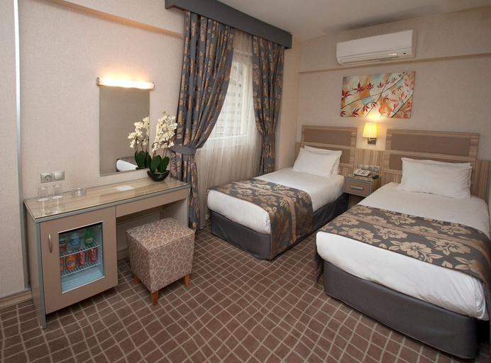 Bedroom 5, Hotel Nanda, Fatih