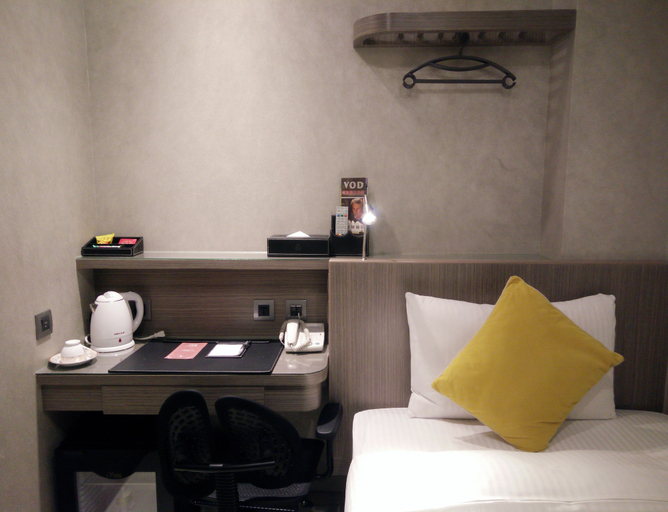 Bedroom 4, Taipei Hotel B7, Taipei City