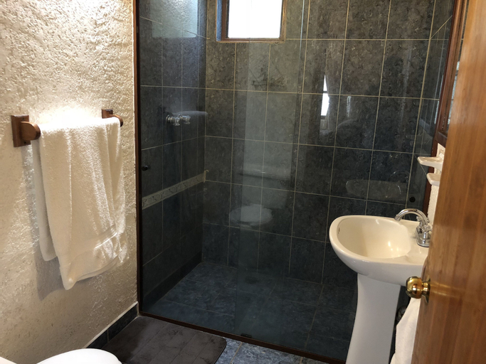 Bathroom 5, Cabañas del Rio, Mazamitla