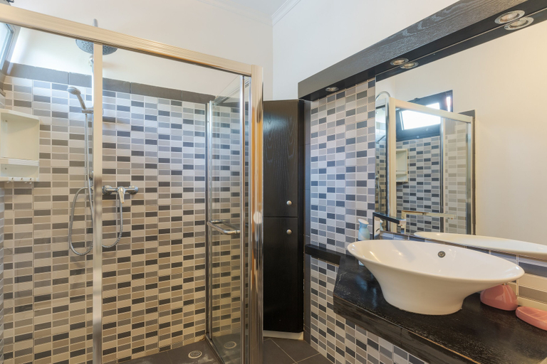 Bathroom 5, Ocean View Tabua, Ribeira Brava