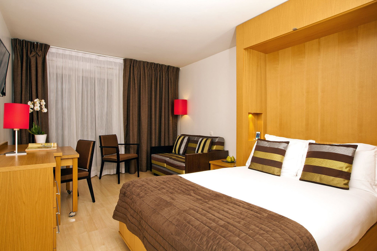 Bedroom 3, Residhome Apparthotel Paris Massy, Essonne