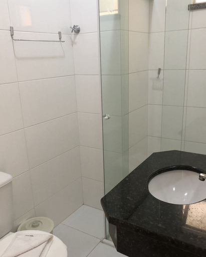 Bathroom 3, Residencial Dona Naime, Bombinhas