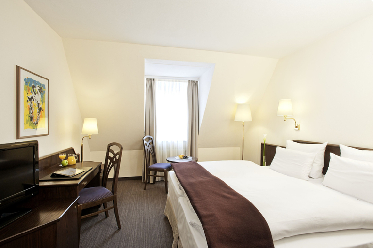 Bedroom 5, elaya hotel noerdlingen, Trademark by Wyndham, Donau-Ries