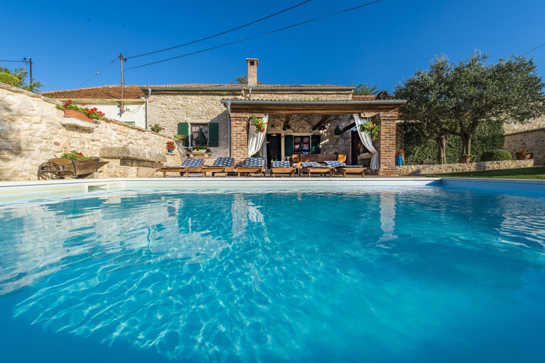 Sport & Beauty 3, Villa Sisman, Zemunik Donji