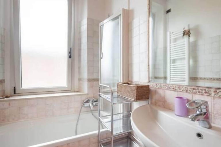 Bathroom 3, Veronetta Apartment, Verona