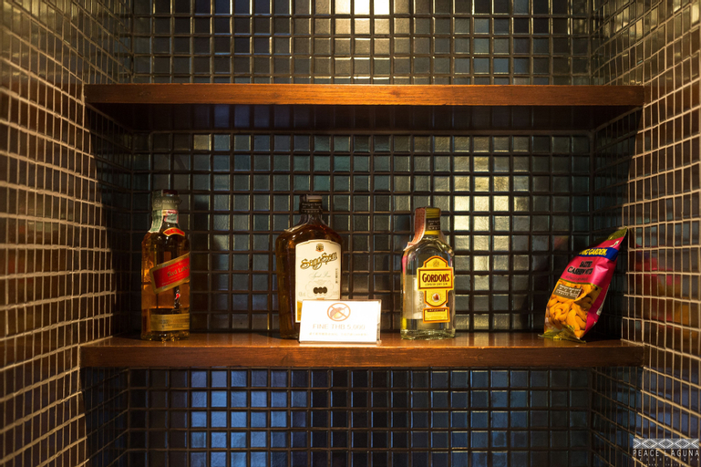 Food & Drinks