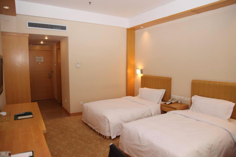 Bedroom 2, Oriental Garden Hotel, Beijing