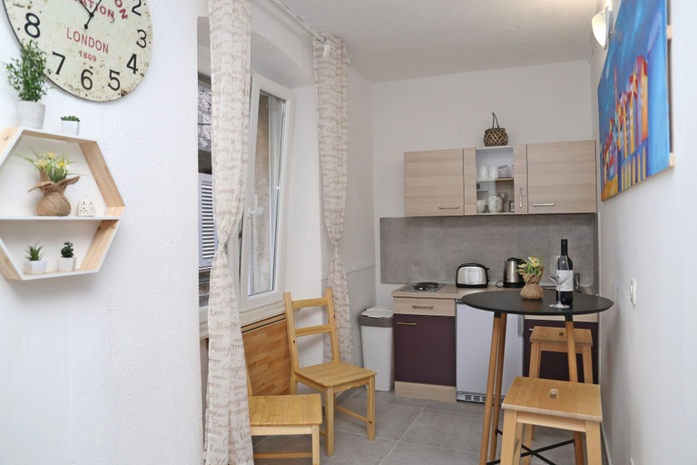 Others 5, Hostel Korcula, Korčula