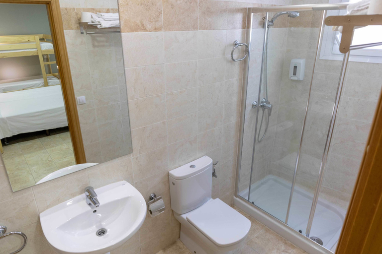 Bathroom 3, Alda Estella Hostel, Navarra