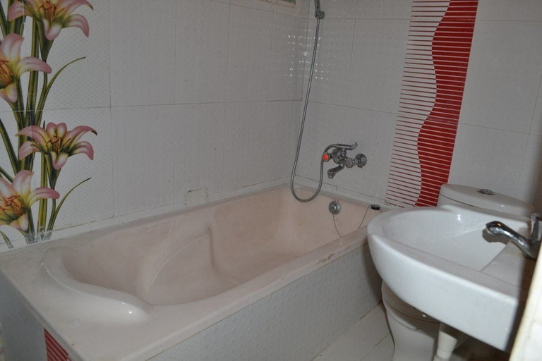 Bathroom 3, Hotel Aashiyana & Restaurant, Chittaurgarh