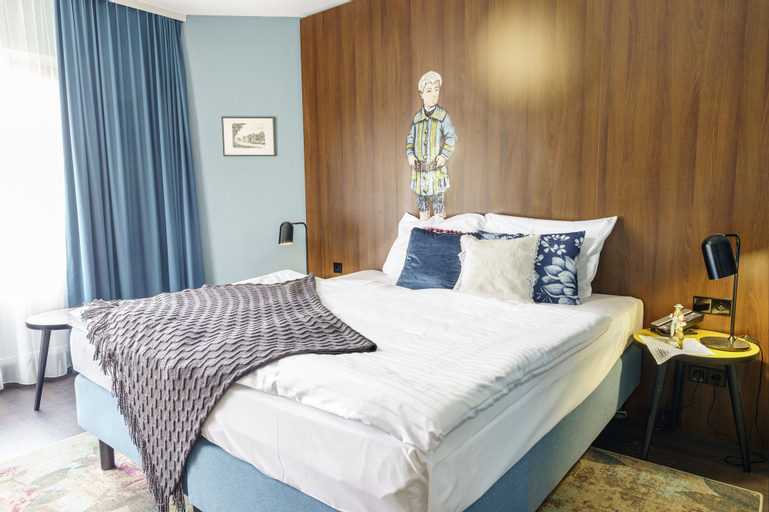Bedroom 2, Tante ALMA’s Bonner Hotel, Bonn