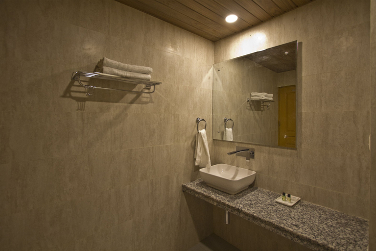 Bathroom 3, Sarthak Regency, Kullu
