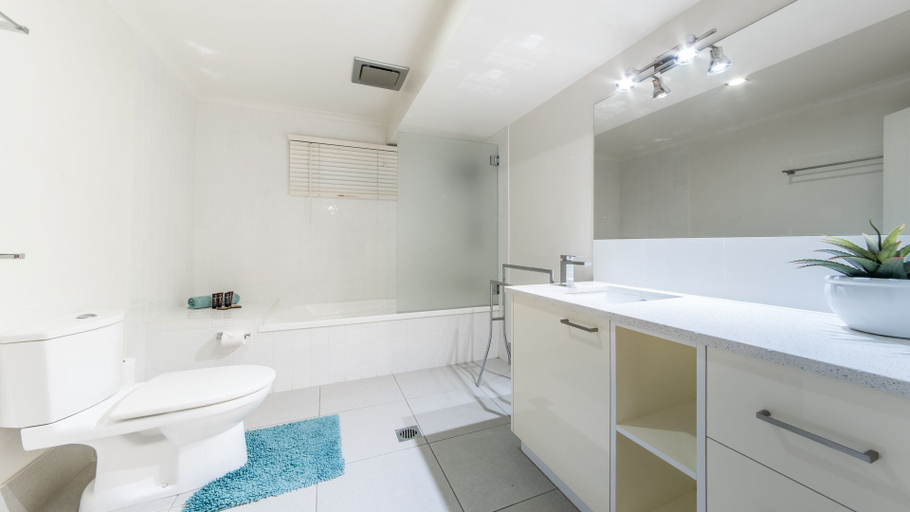 Bathroom 4, Hayman Views, Whitsunday