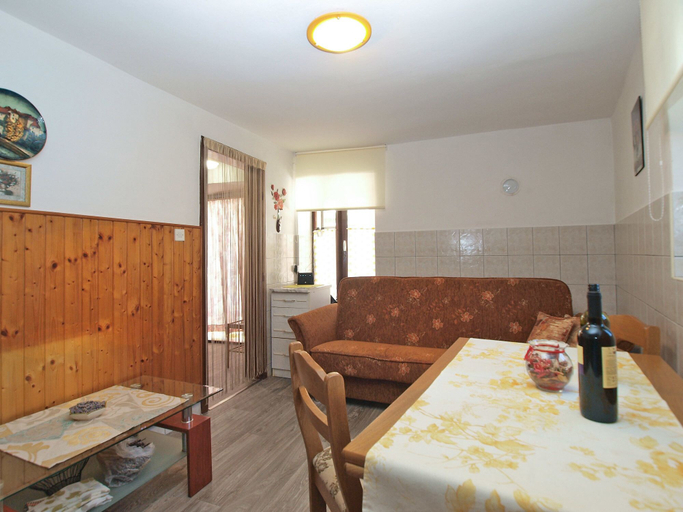 Bedroom 2, House 1716, Marčana