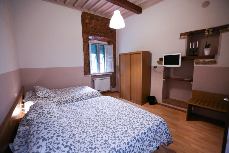 Bedroom 2, Albergo Livorno, Pisa