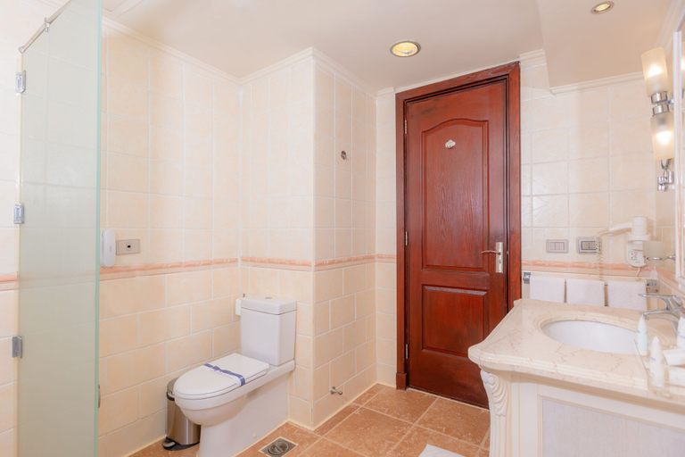 Bathroom 5, Coral Sea Beach & Aqua Park, 'Ataqah