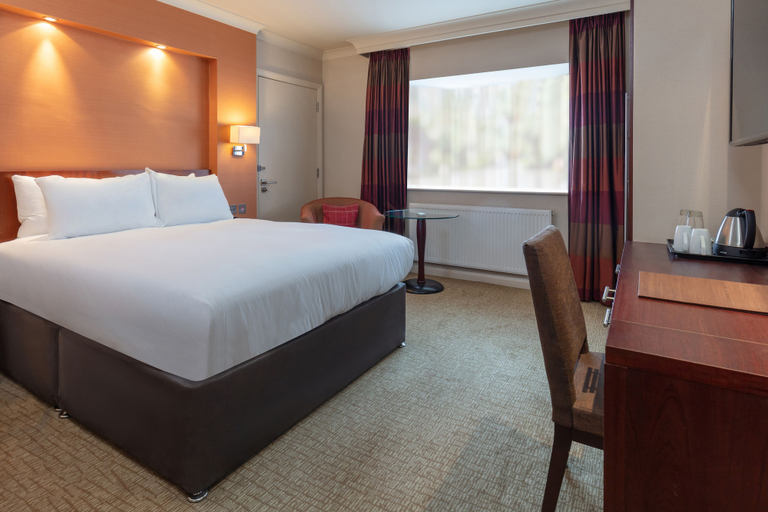 Bedroom 2, Forest Pines Spa & Golf Resort, North Lincolnshire