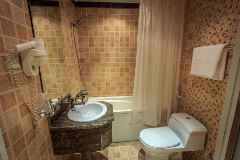 Bathroom 4, Al Muhaidb Residence Al Malaz 5 - Economic, Riyadh