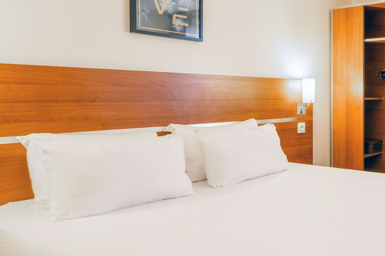Bedroom 24