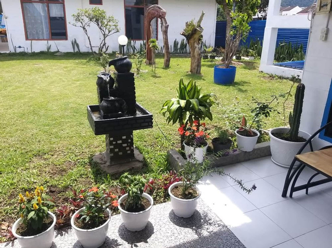Exterior & Views 24