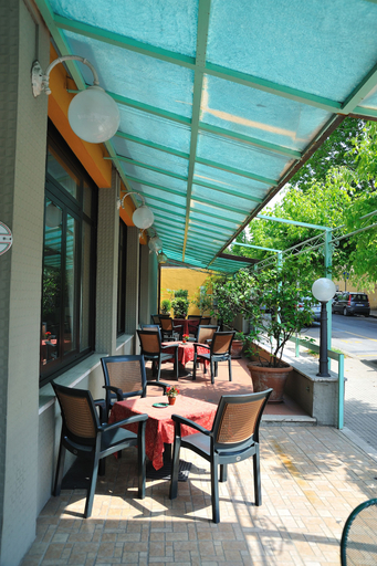Food & Drinks 5, Salus, Pistoia