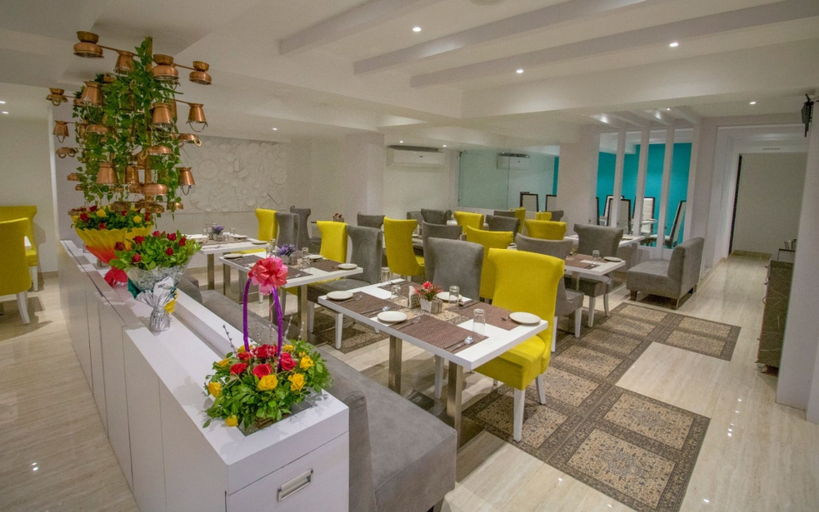Food & Drinks 5, Pride By Samrat, Jabalpur
