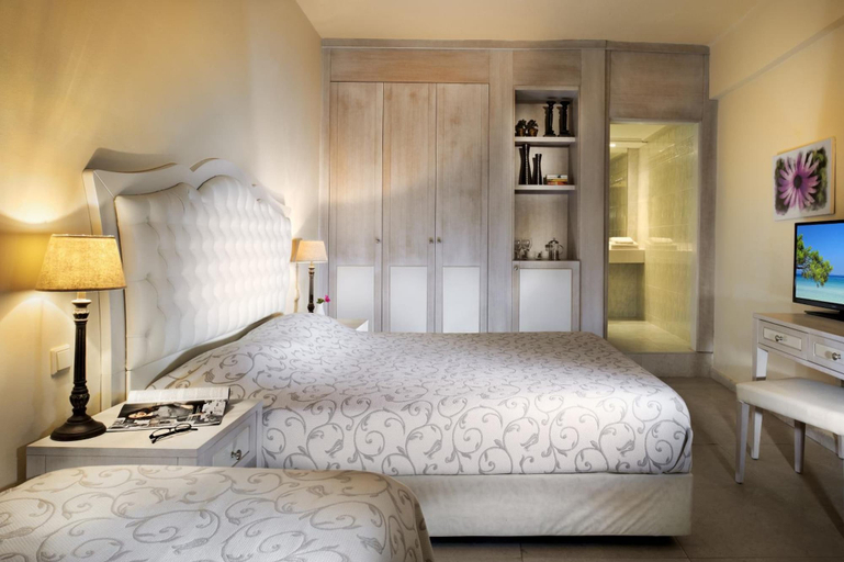 Bedroom 4, Portes Beach Hotel, Central Macedonia