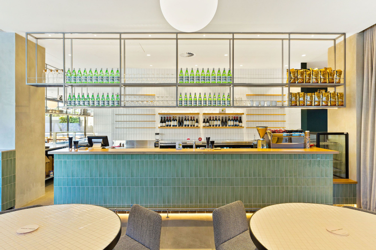 Food & Drinks 2, Mantra on Sydney Airport, Sydney